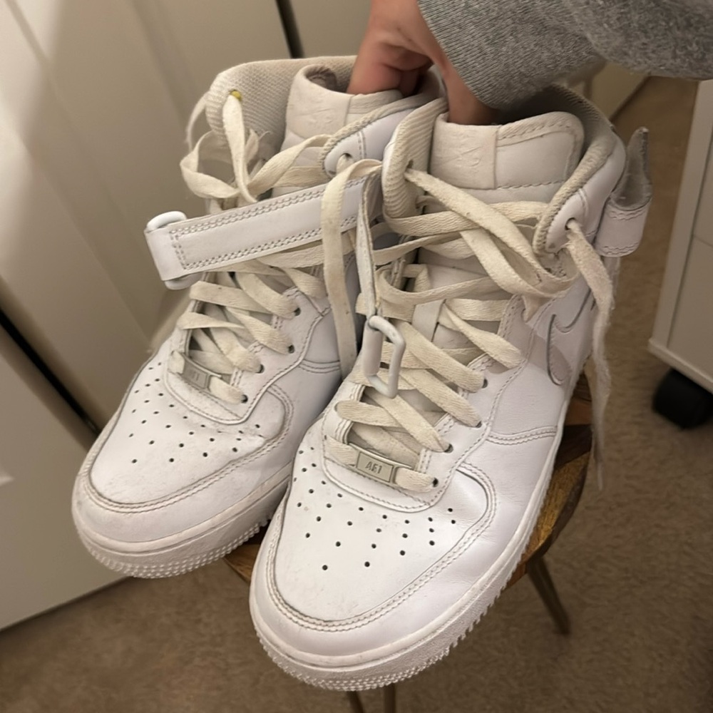 Women’s Nike Air Force 1 Mid. Size 8.